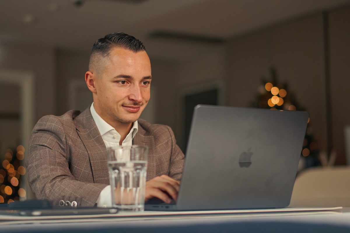 Tom — Berater bei NeoCore Capital
